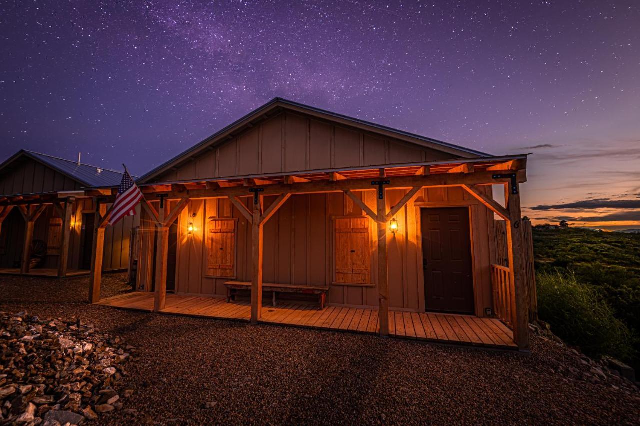-Pet Friendly- Miners Cabin #6 - King Bed With Private Balcony Tombstone Exterior foto
